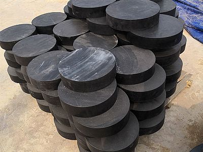 志丹县板式橡胶支座由若干层橡胶片与薄钢板经加压硫化